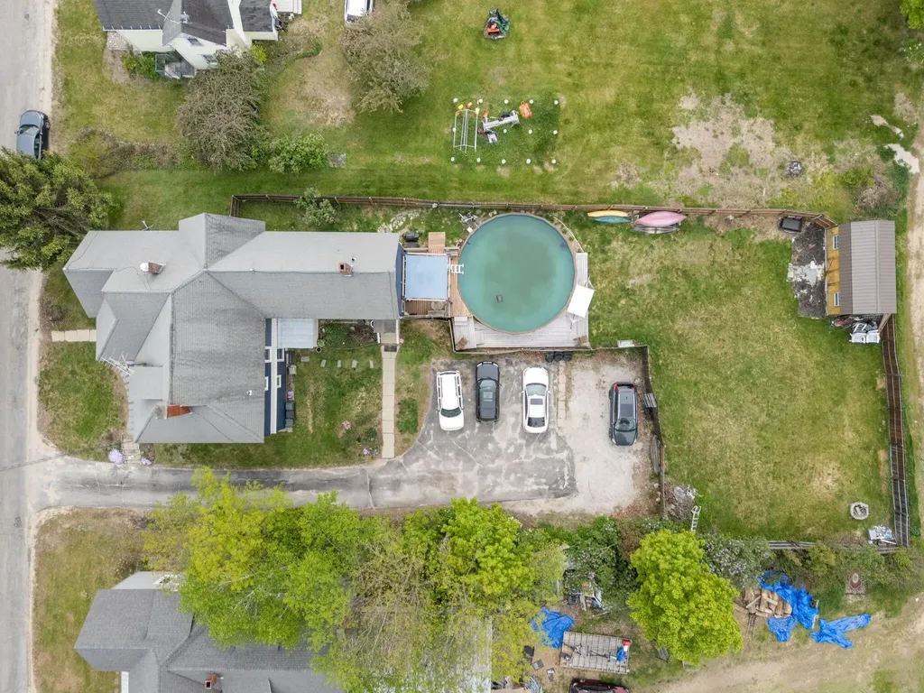 7 Porter Street Paris ME 04281
