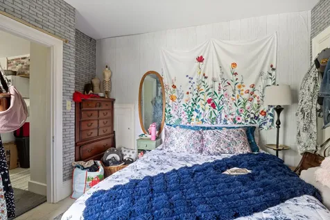 7 Porter Street Paris ME 04281