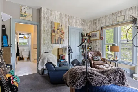 7 Porter Street Paris ME 04281
