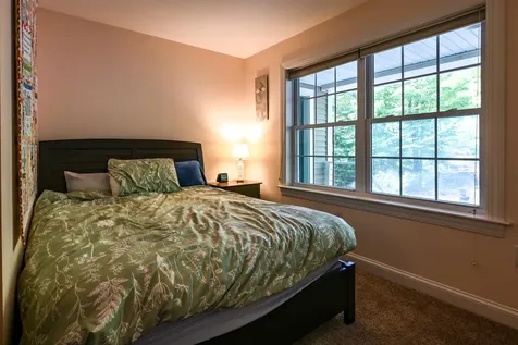 22 Eisenhower Court Naples ME 04055
