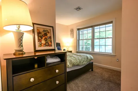 22 Eisenhower Court Naples ME 04055
