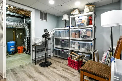 22 Eisenhower Court Naples ME 04055