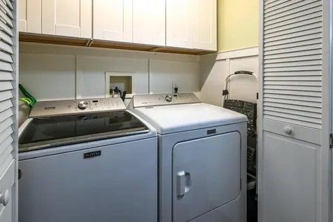 22 Eisenhower Court Naples ME 04055