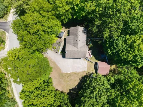 22 Eisenhower Court Naples ME 04055