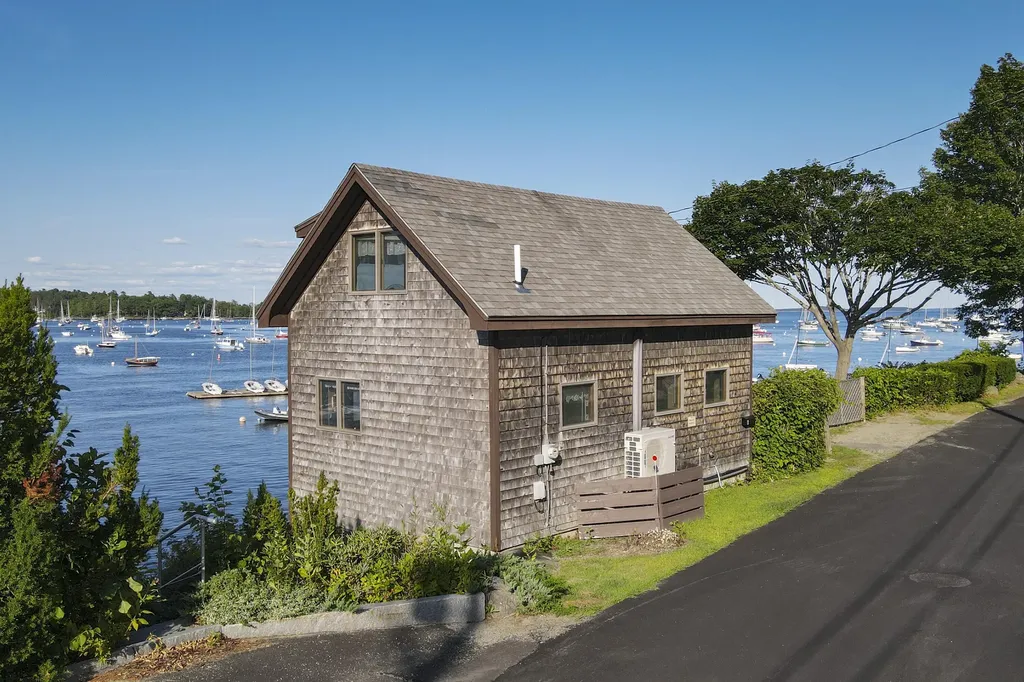 6 Bay Road Camden ME 04843