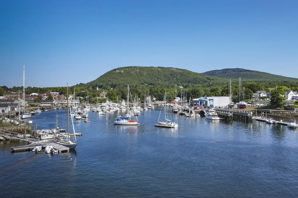 6 Bay Road Camden ME 04843