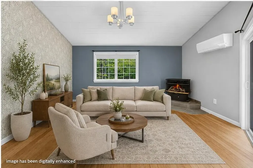 21 Hall Lane Norway ME 04268
