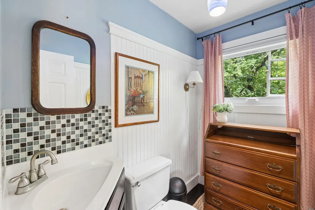 475 North Road Leeds ME 04263