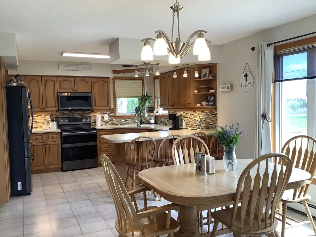 19 Harrison Avenue Fort Fairfield ME 04742