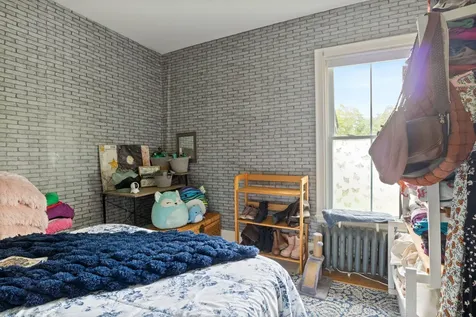 7 Porter Street Paris ME 04281