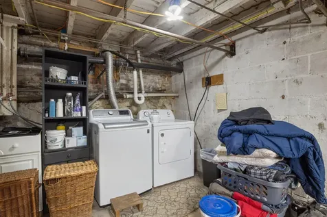 7 Porter Street Paris ME 04281