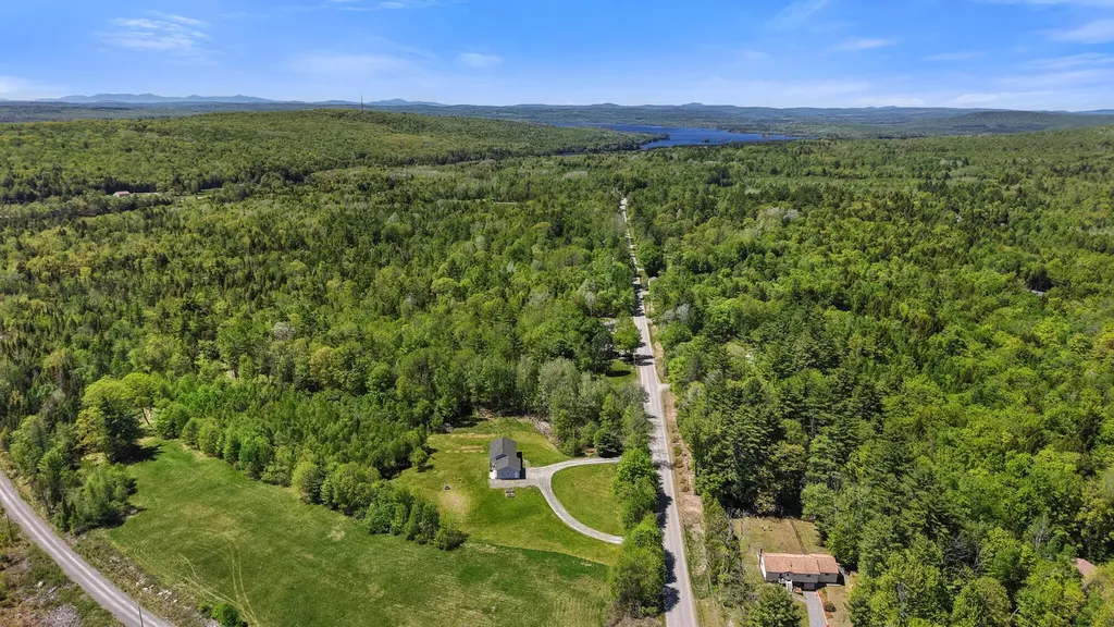 32 Pond Road Saint Albans ME 04971