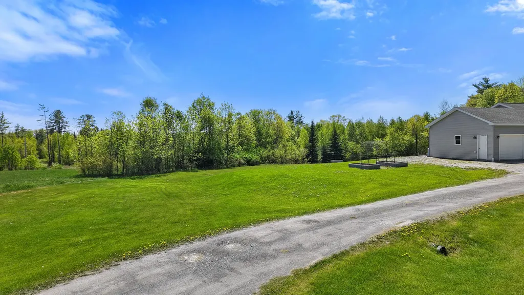 32 Pond Road Saint Albans ME 04971