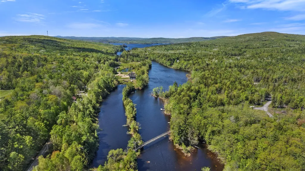 32 Pond Road Saint Albans ME 04971