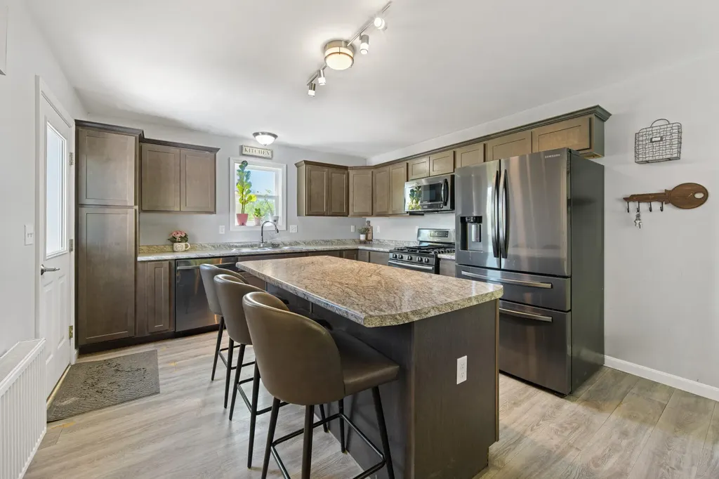 32 Pond Road Saint Albans ME 04971