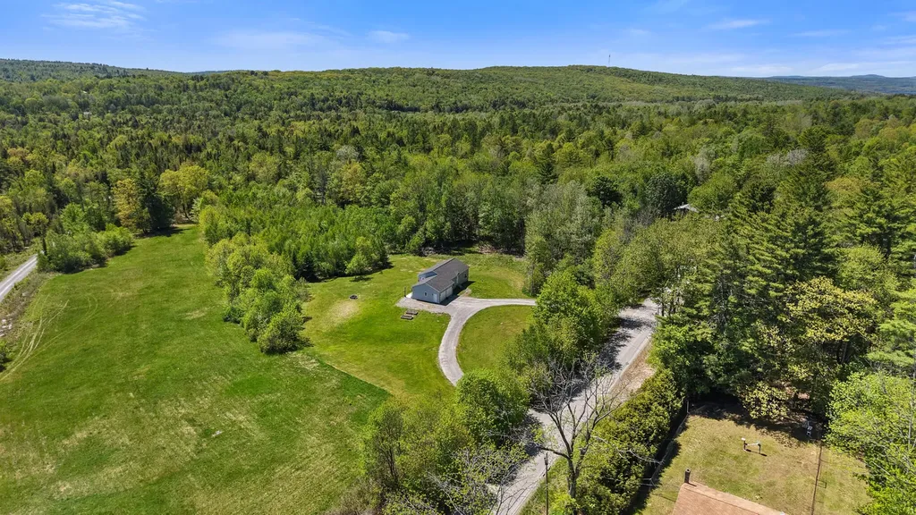 32 Pond Road Saint Albans ME 04971