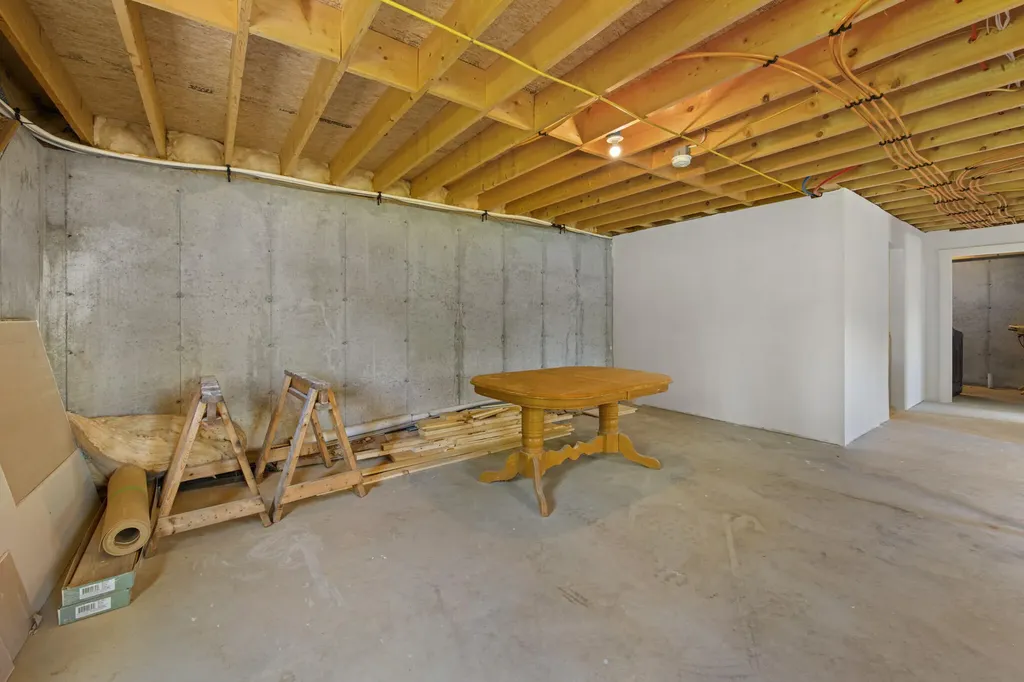 32 Pond Road Saint Albans ME 04971