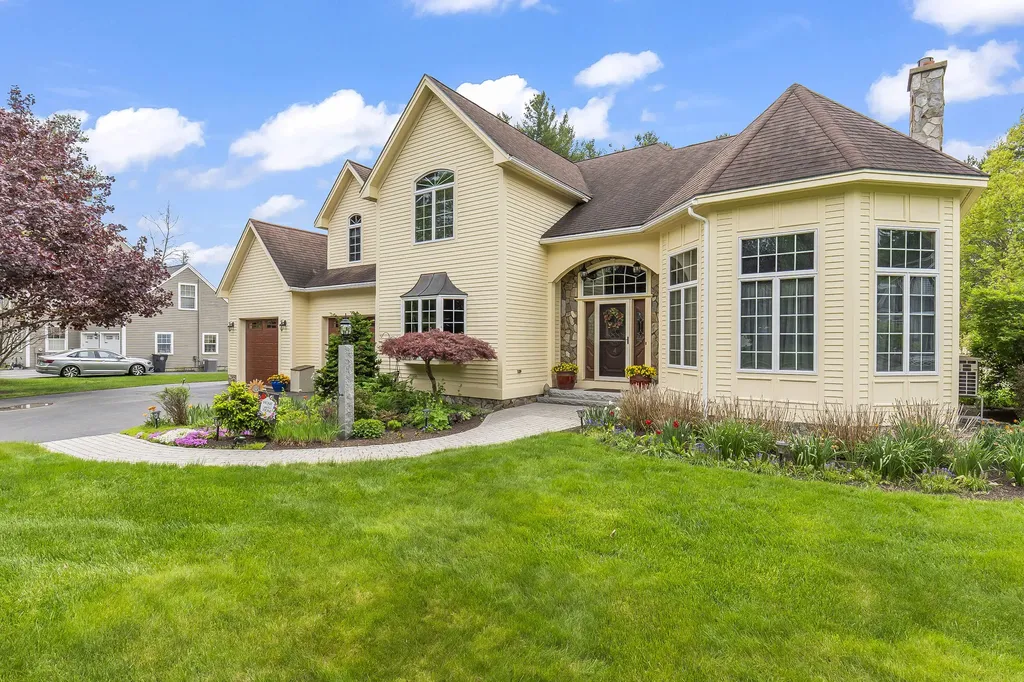 4 Cottagewood Lane Kennebunk ME 04043