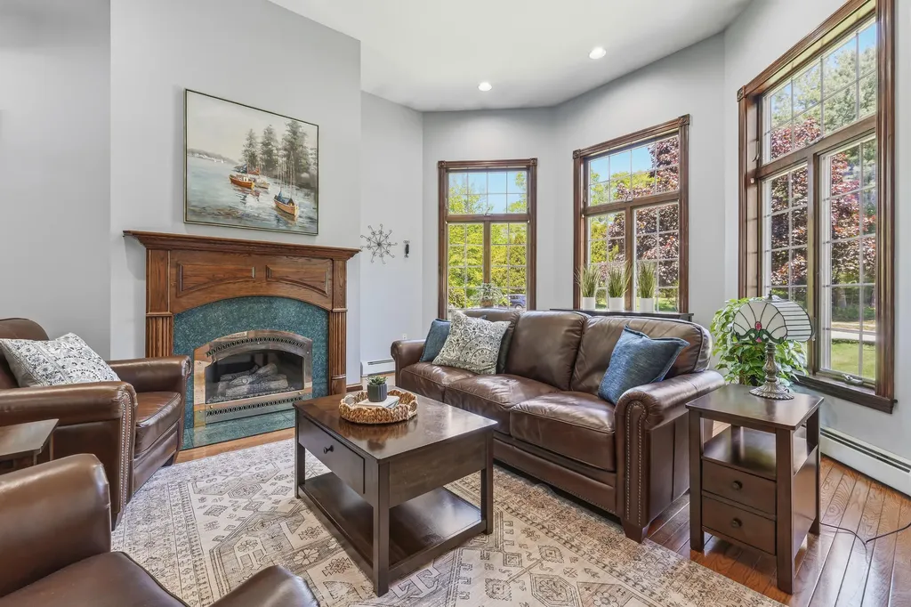 4 Cottagewood Lane Kennebunk ME 04043