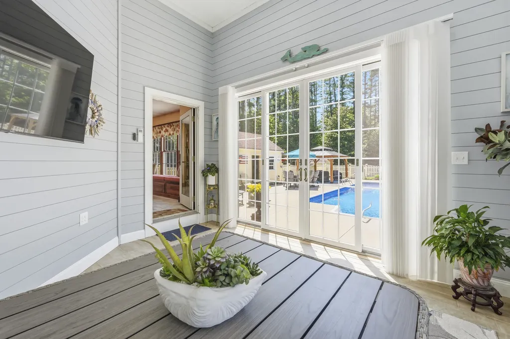 4 Cottagewood Lane Kennebunk ME 04043