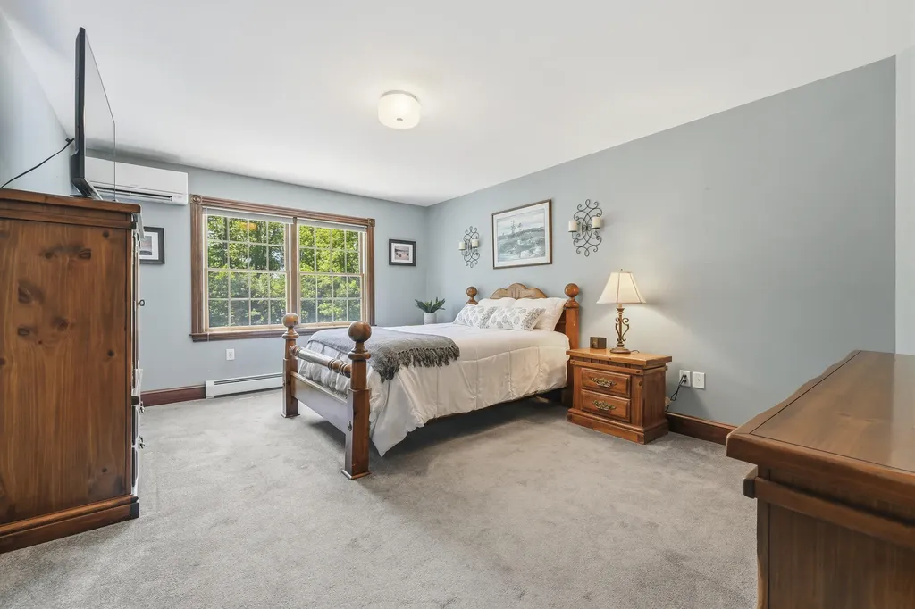 4 Cottagewood Lane Kennebunk ME 04043