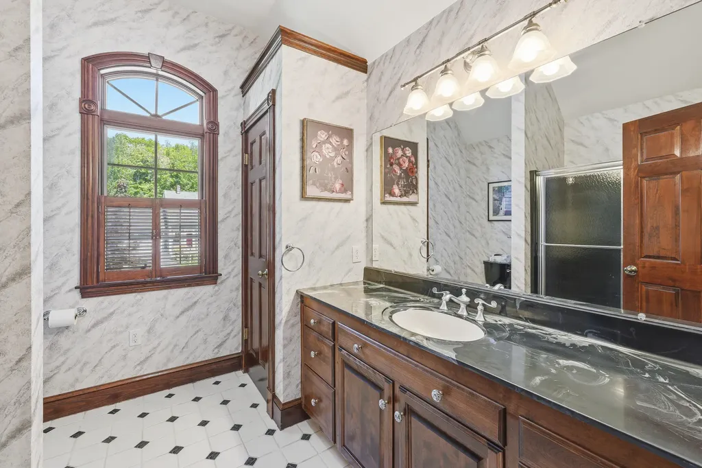 4 Cottagewood Lane Kennebunk ME 04043