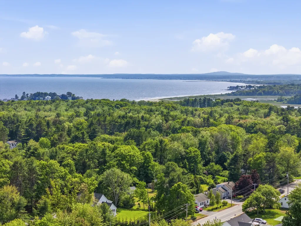 4 Cottagewood Lane Kennebunk ME 04043