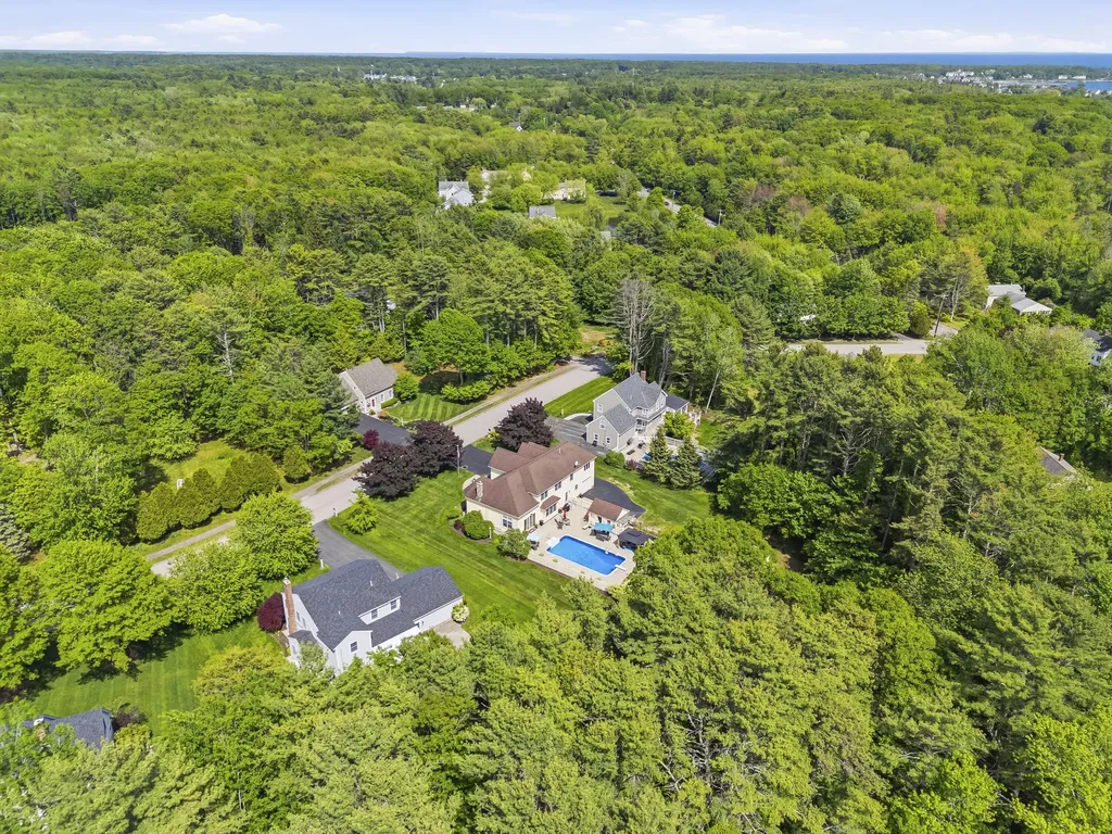 4 Cottagewood Lane Kennebunk ME 04043