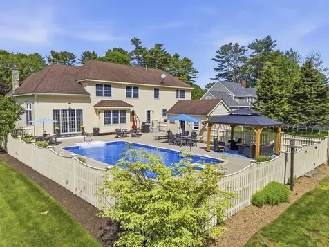 4 Cottagewood Lane Kennebunk ME 04043