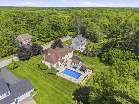 4 Cottagewood Lane Kennebunk ME 04043