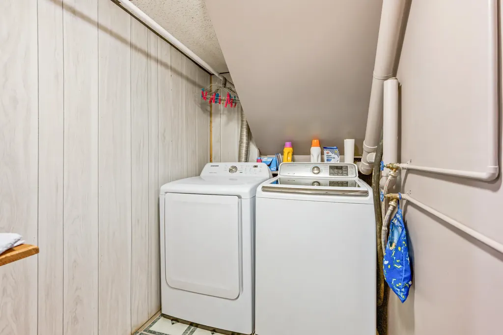 36 Vicki's Way Milford ME 04461
