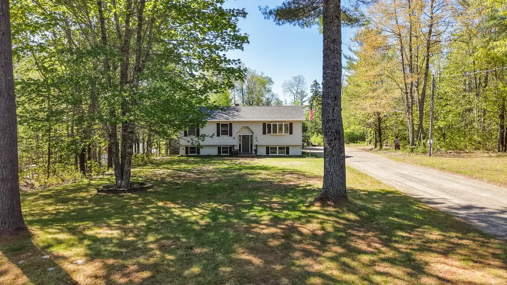 36 Vicki's Way Milford ME 04461
