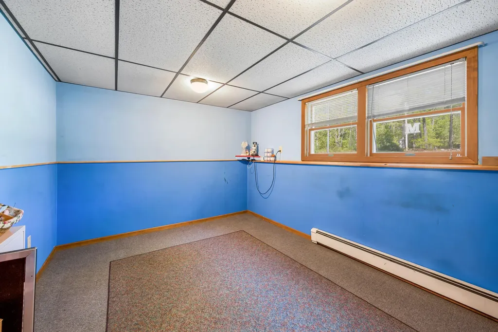 36 Vicki's Way Milford ME 04461