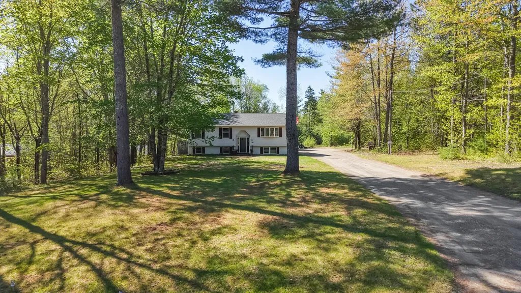 36 Vicki's Way Milford ME 04461