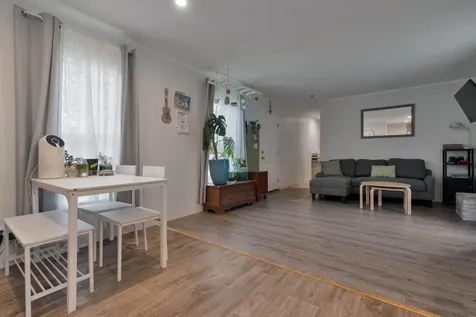 10 Primrose Lane Brunswick ME 04011