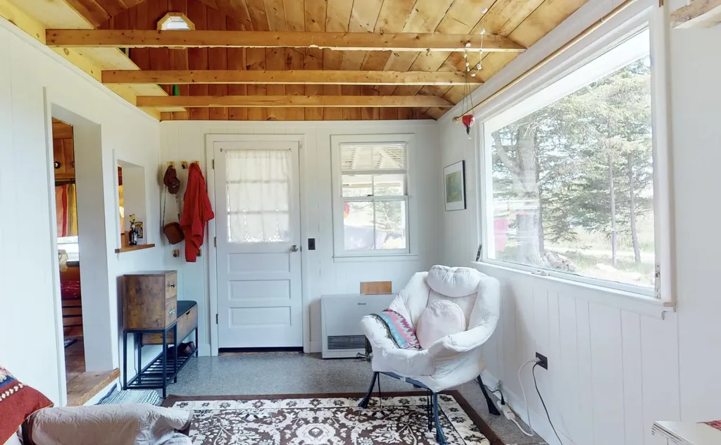 63 York Road Vinalhaven ME 04863