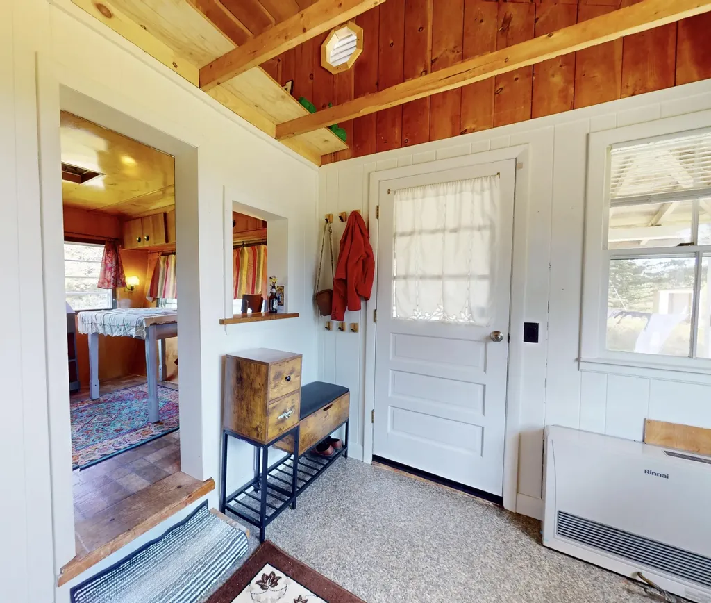 63 York Road Vinalhaven ME 04863
