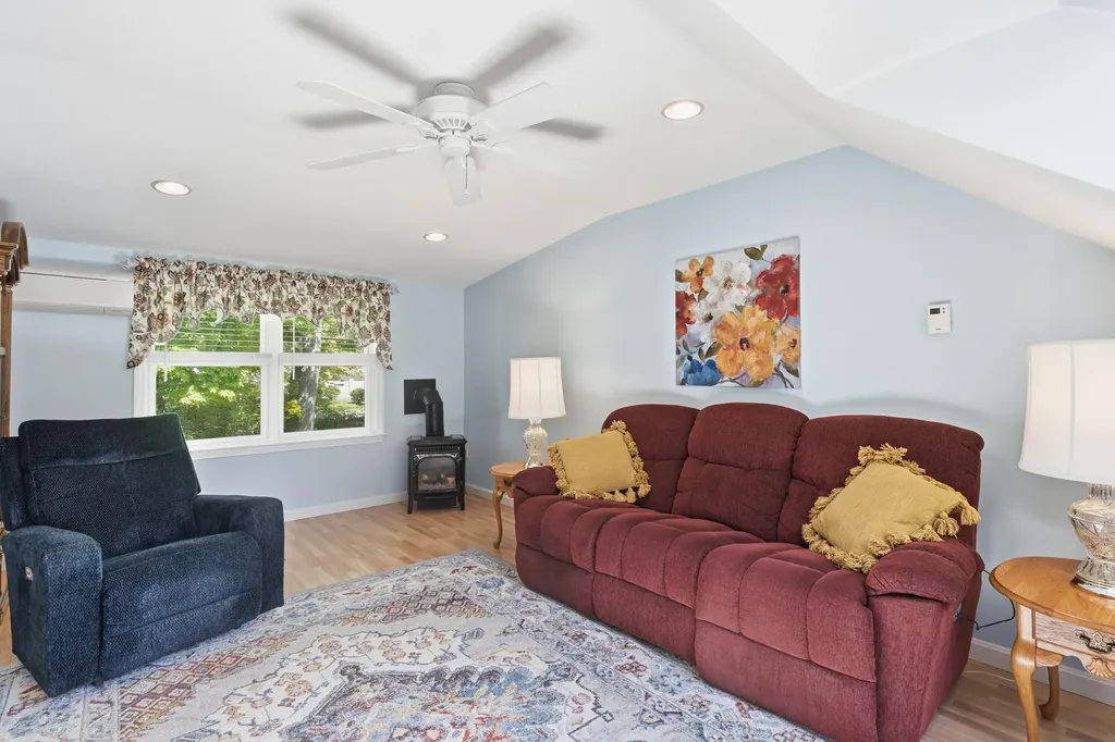5 Yorke Ridge Way York ME 03909
