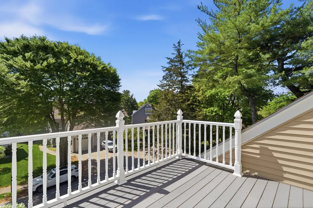 5 Yorke Ridge Way York ME 03909