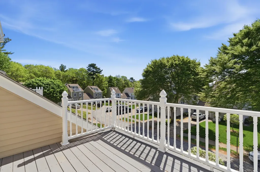 5 Yorke Ridge Way York ME 03909