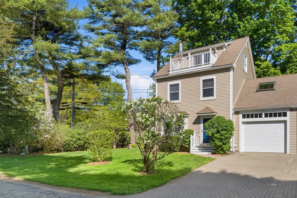 5 Yorke Ridge Way York ME 03909