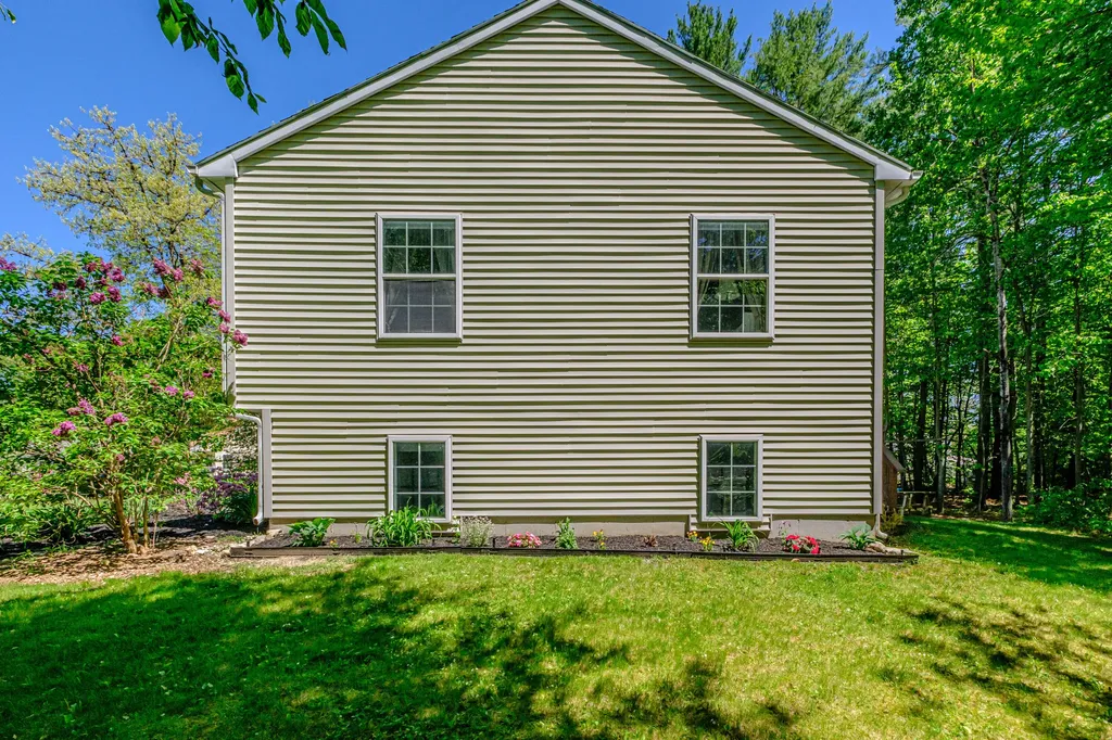37 Dakota Drive Windham ME 04062