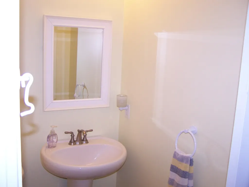 13 Champagne Lane Lisbon ME 04250