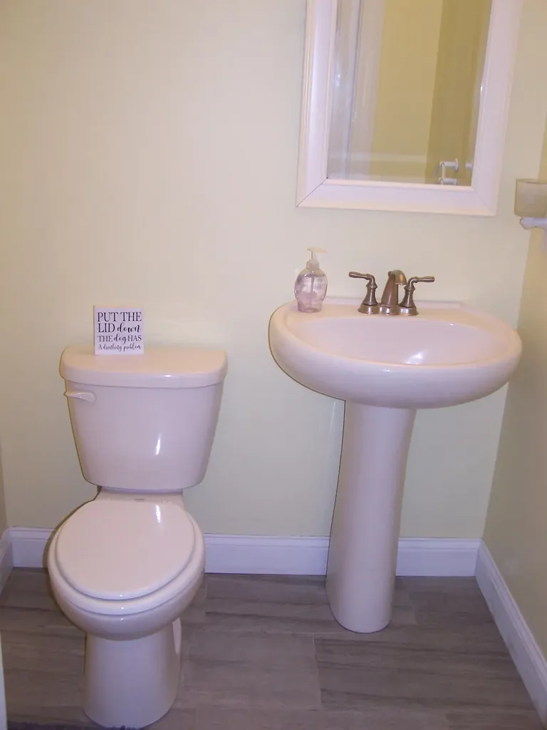 13 Champagne Lane Lisbon ME 04250