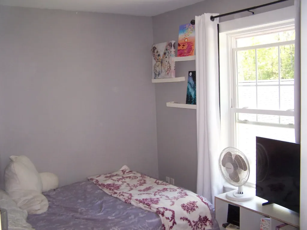 13 Champagne Lane Lisbon ME 04250