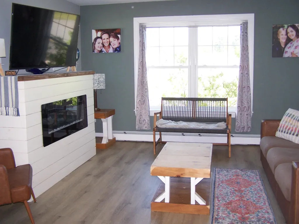 13 Champagne Lane Lisbon ME 04250