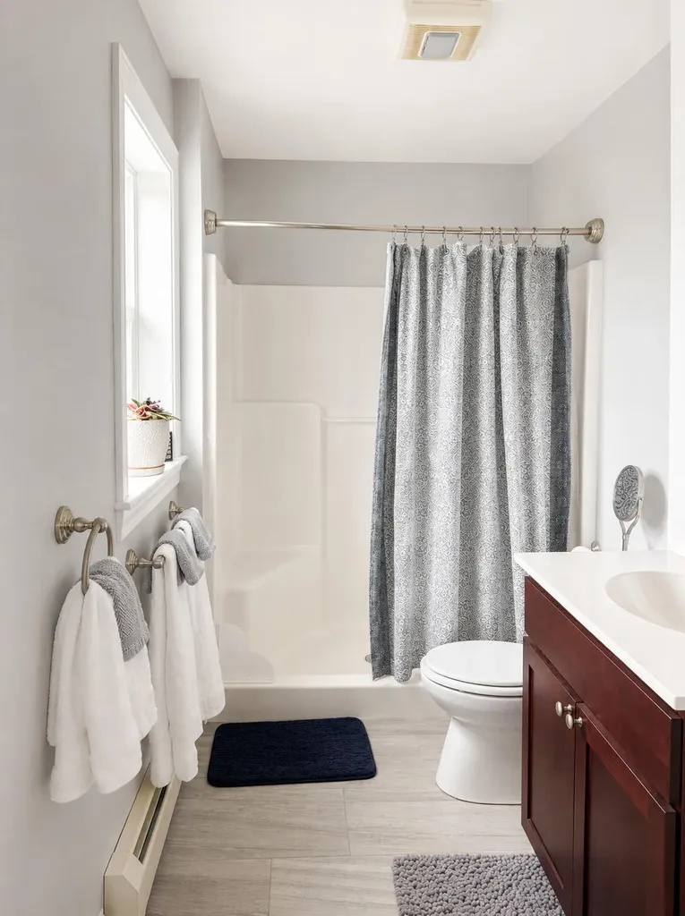 13 Champagne Lane Lisbon ME 04250