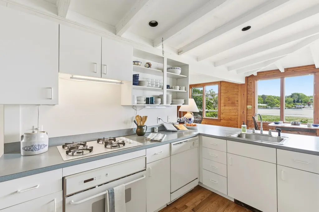 34 Langsford Road Kennebunkport ME 04046