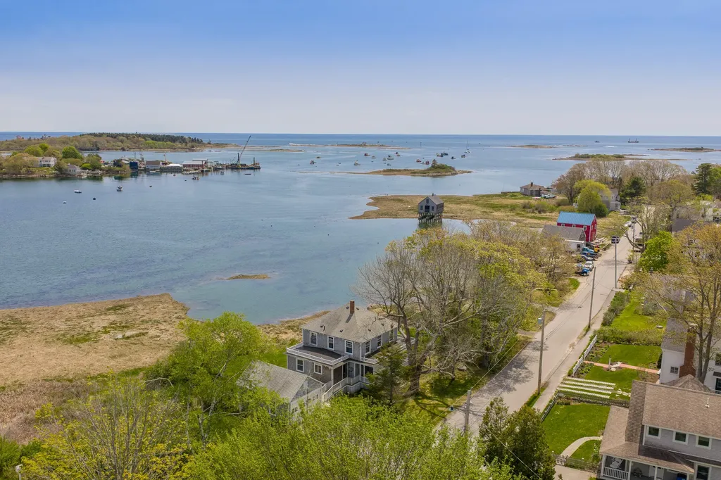34 Langsford Road Kennebunkport ME 04046