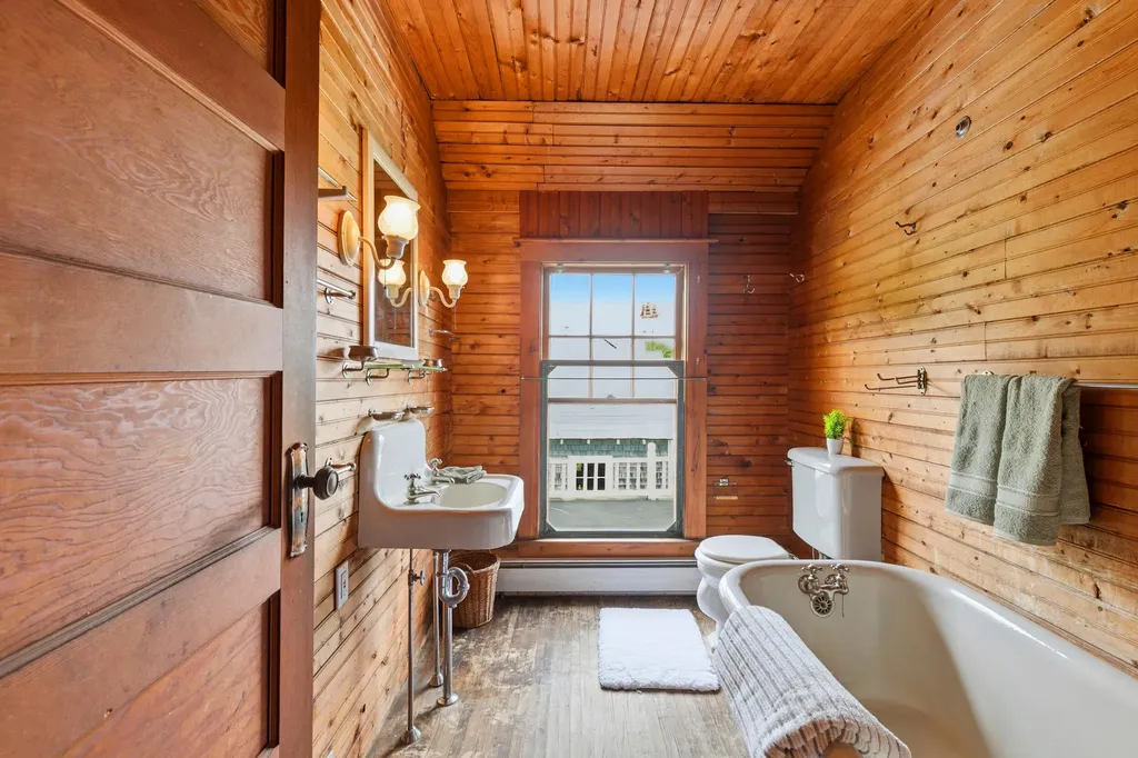 34 Langsford Road Kennebunkport ME 04046